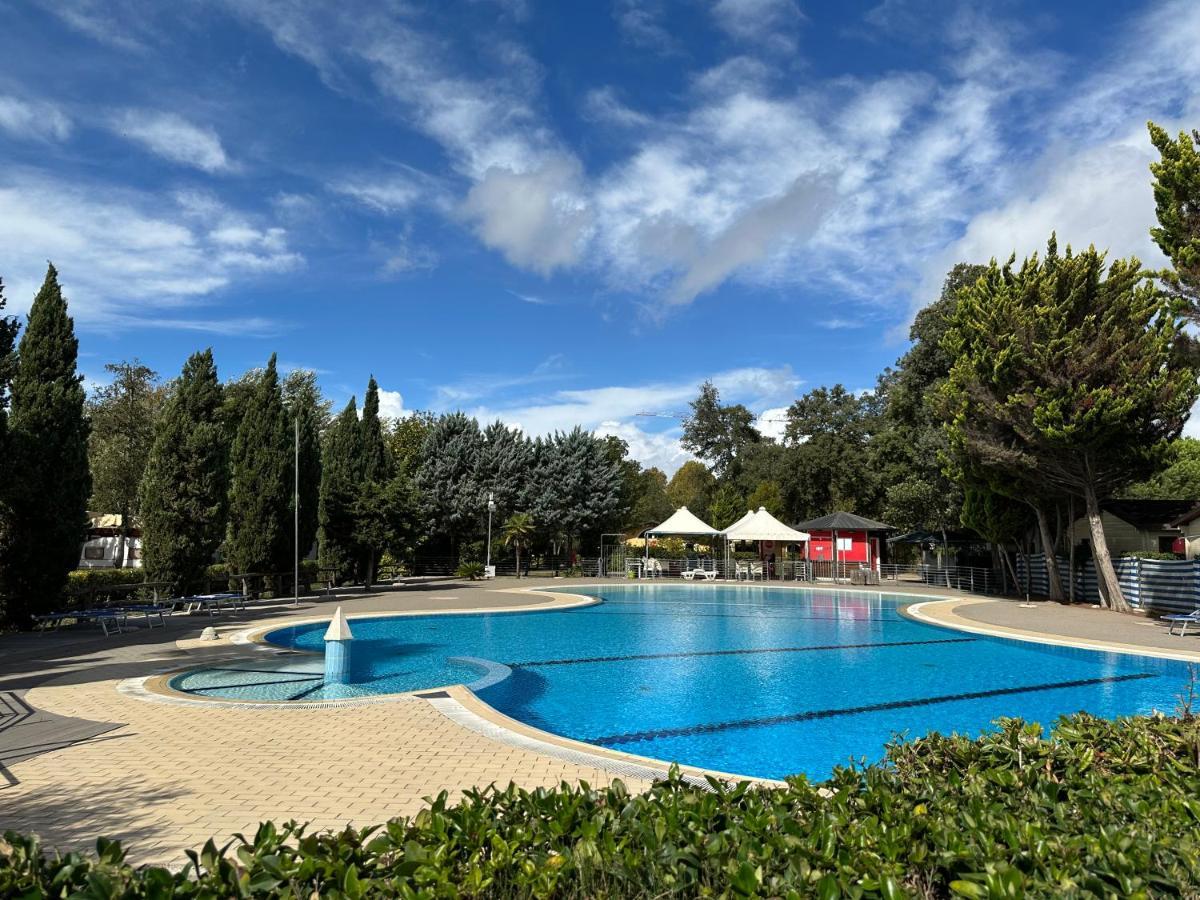 Comfortabele Familie Chalets Met Veranda Incl Airco Dichtbij Zee! В'яреджо Екстер'єр фото