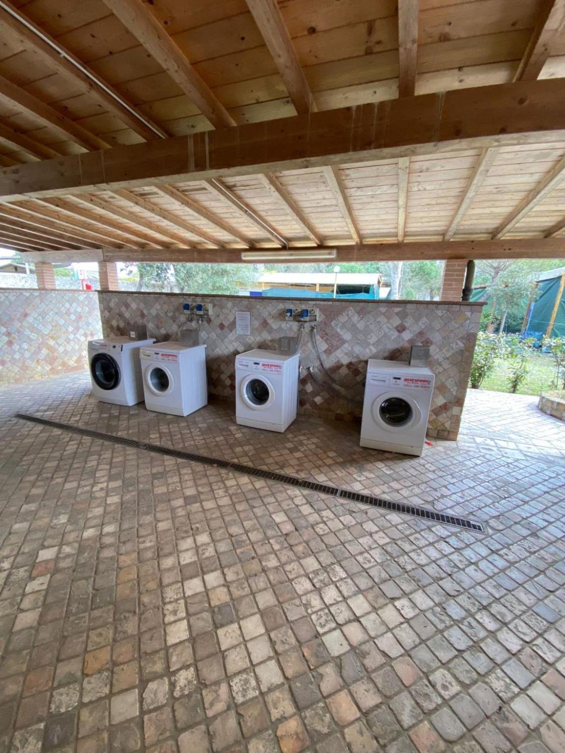 Comfortabele Familie Chalets Met Veranda Incl Airco Dichtbij Zee! В'яреджо Екстер'єр фото