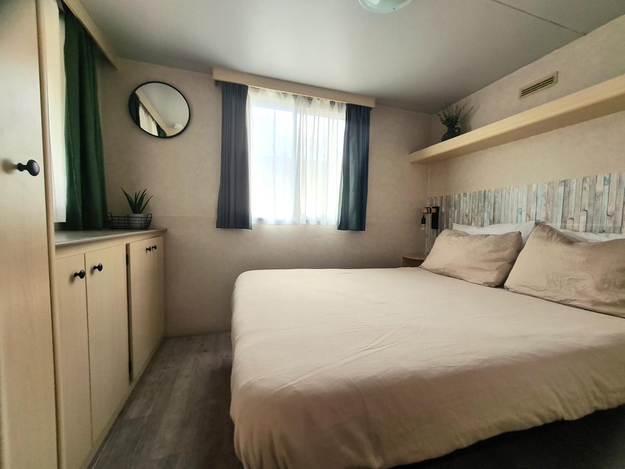 Comfortabele Familie Chalets Met Veranda Incl Airco Dichtbij Zee! В'яреджо Екстер'єр фото